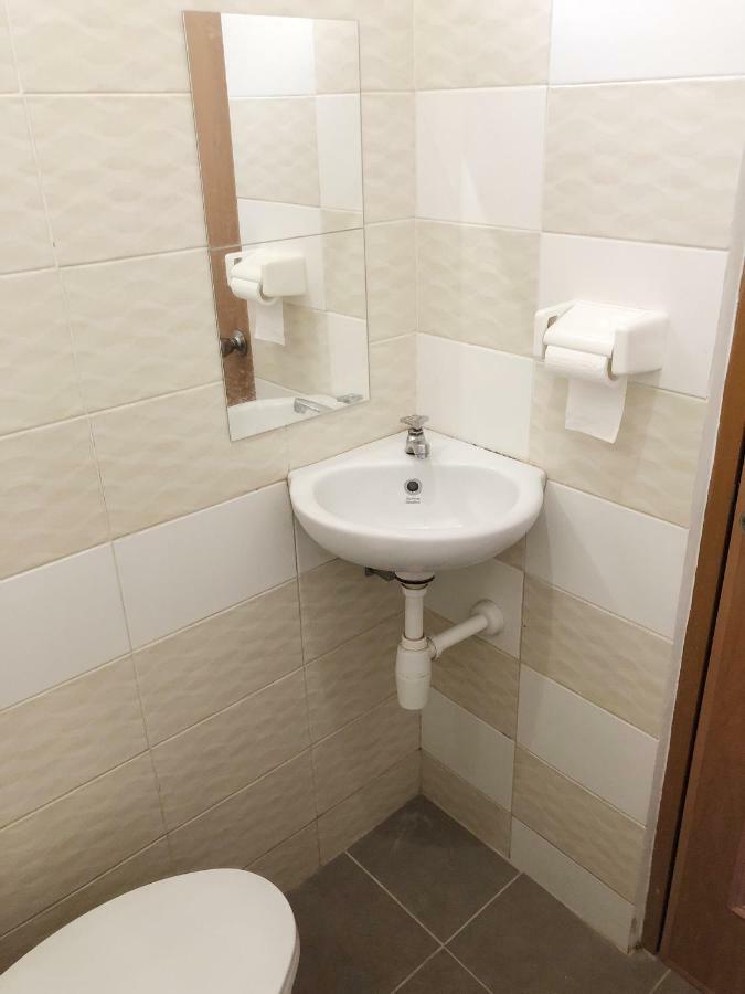Argya Guesthouse 요그야카르타 외부 사진